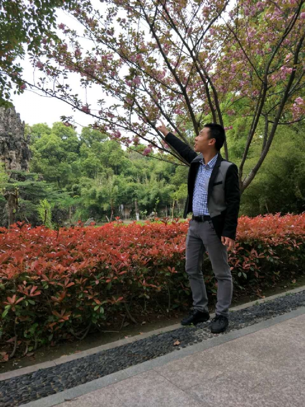 坦诚的第一张照片--广东上门女婿服务网