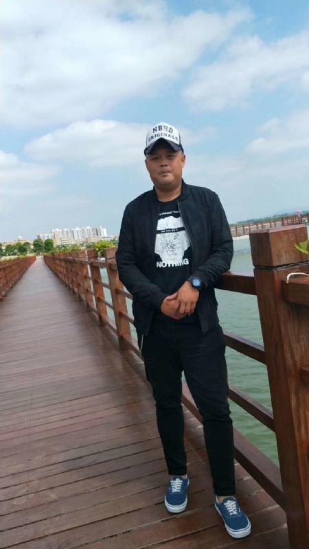 人生如戏的第二张照片--广东上门女婿服务网