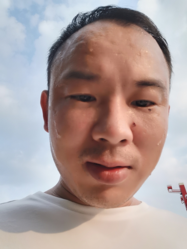 唐老鸭的第一张照片--广东上门女婿服务网