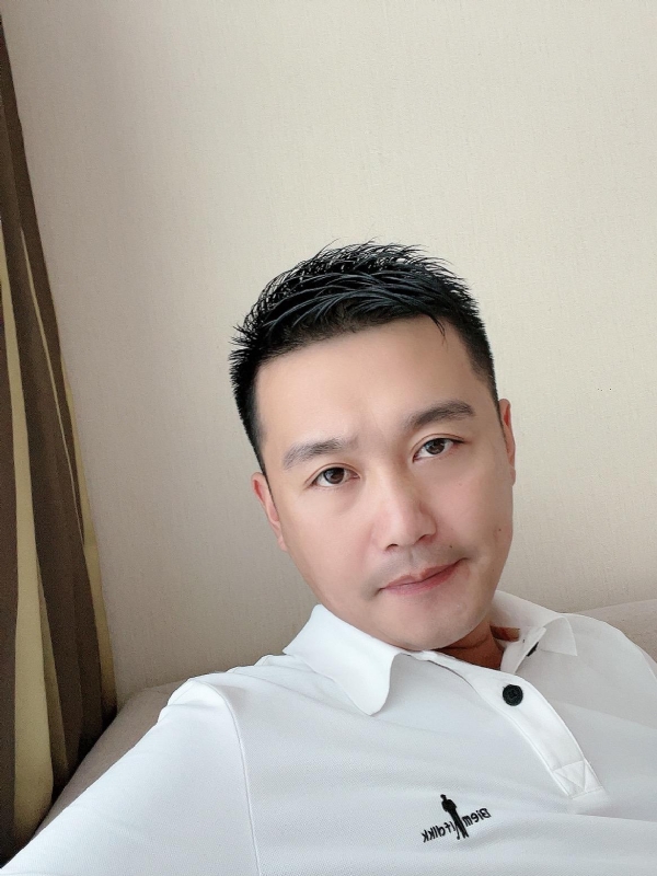 笑望人非的第一张照片--广东上门女婿服务网